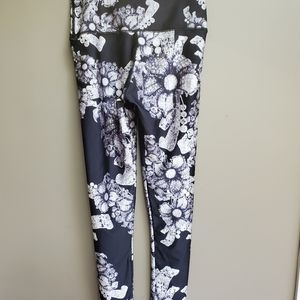 High waisted leggings